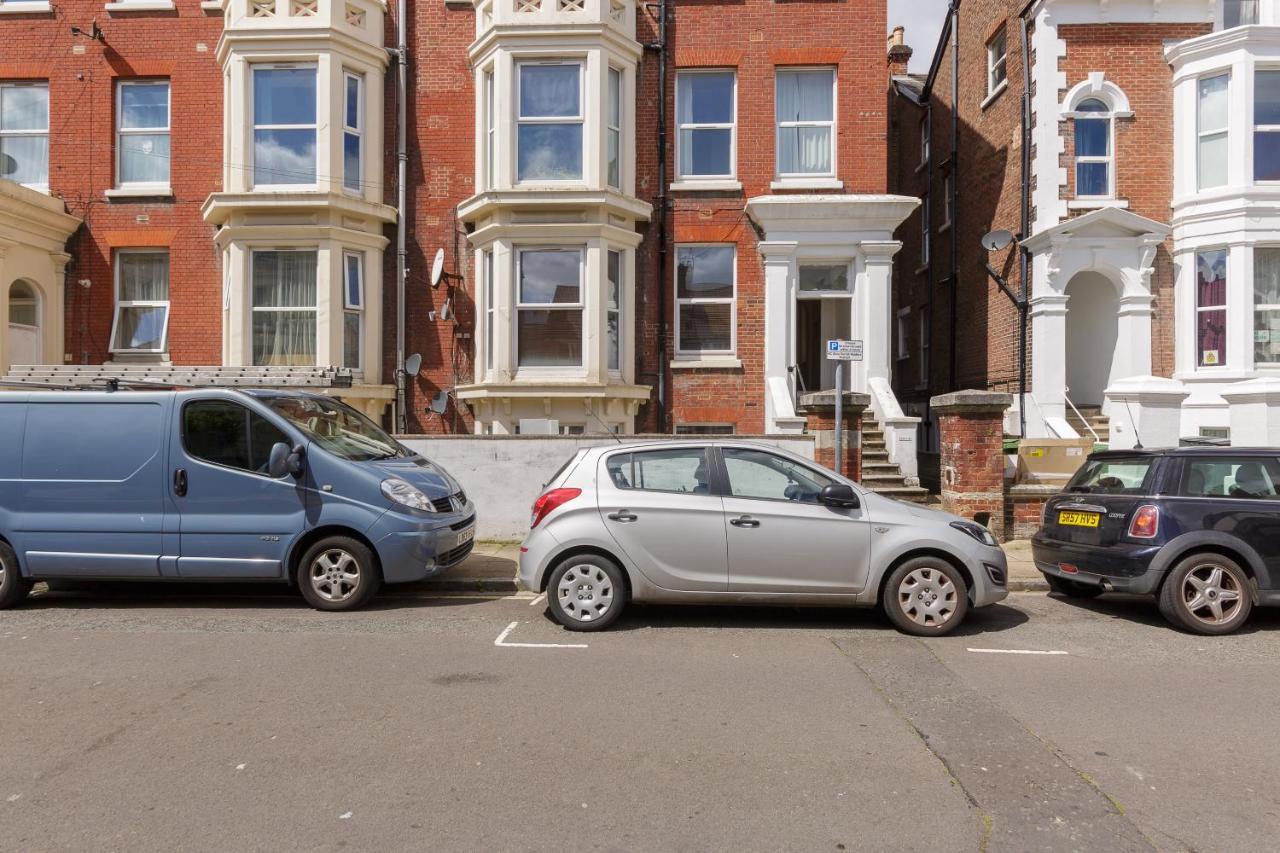 Stopover At Seabird Apartments Central Southsea Portsmouth Exterior foto